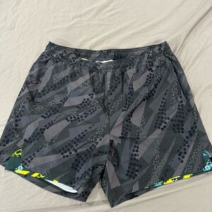 Geometric Gray and Black Athletic 2-in-1 Shorts